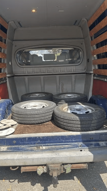 Ford Transit 300M 2.4TDdi HD DC (bj 2005)