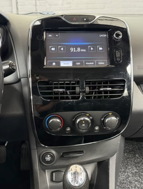 RC11 Renault Clio 1.5 dCi Expression (bj 2015)