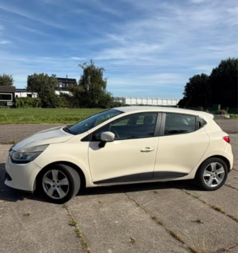 Renault Clio 1.5 dCi Expression (bj 2015, semi-automaat)