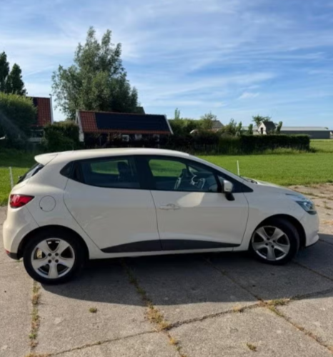 Renault Clio 1.5 dCi Expression (bj 2015, semi-automaat)