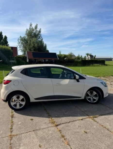 Renault Clio 1.5 dCi Expression (bj 2015, semi-automaat)