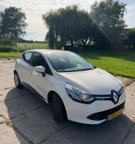 Renault Clio 1.5 dCi Expression (bj 2015, semi-automaat)