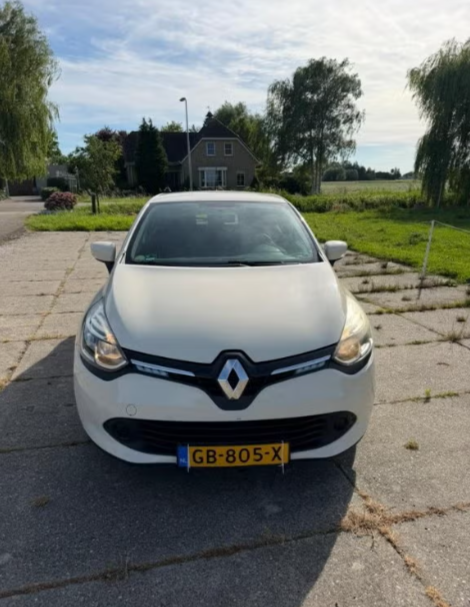 Renault Clio 1.5 dCi Expression (bj 2015, semi-automaat)